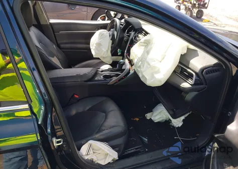 2020 Toyota Camry Xle Awd z USA, uszkodzony, nr VIN 4T1F11BK0LU001167